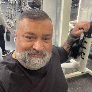 Meet your Posher, Francisco a.
